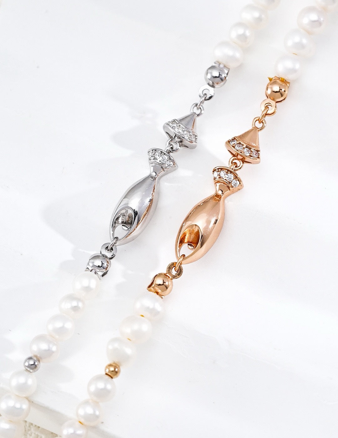 Koi Pearl Bracelet – koi fish detail