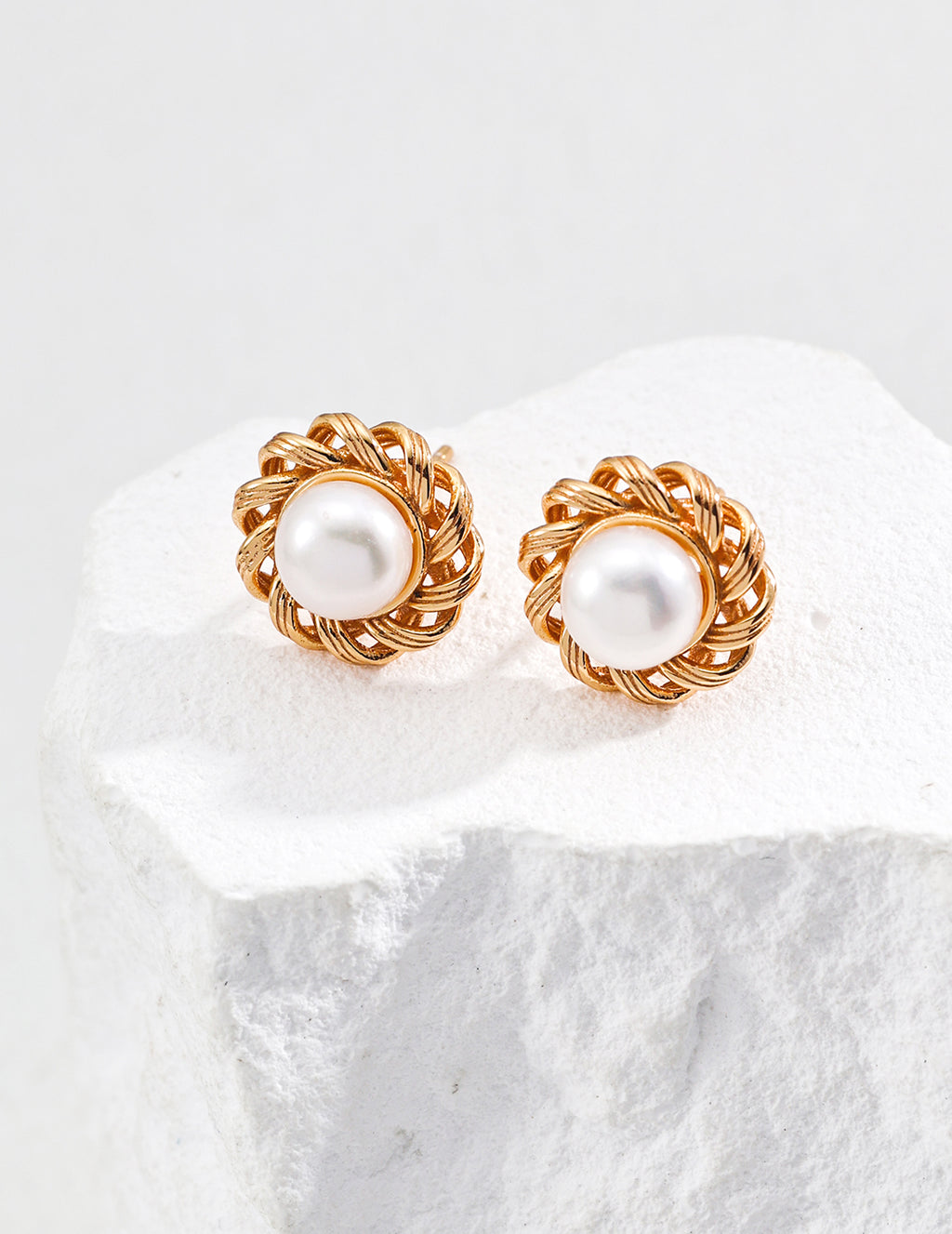 Mira Pearl Hoops