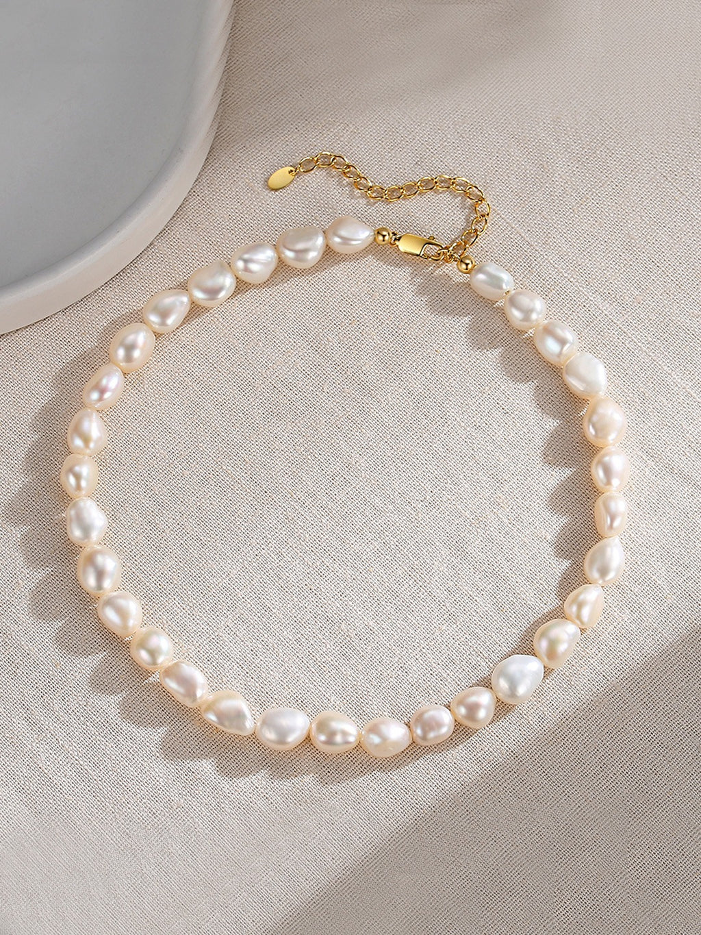 Iridia Baroque Necklace