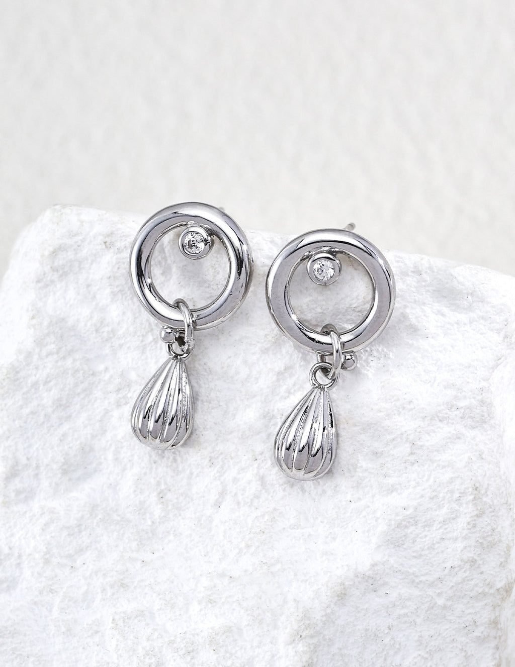 Melody Drop Earrings in White Gold – front view