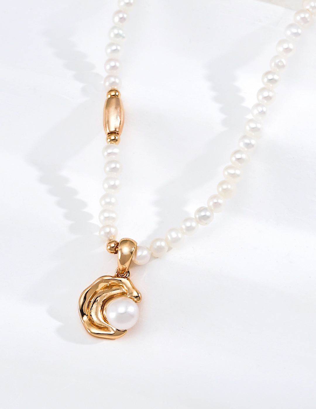 Moon Pearl Necklace in Vintage Gold – pendant detail