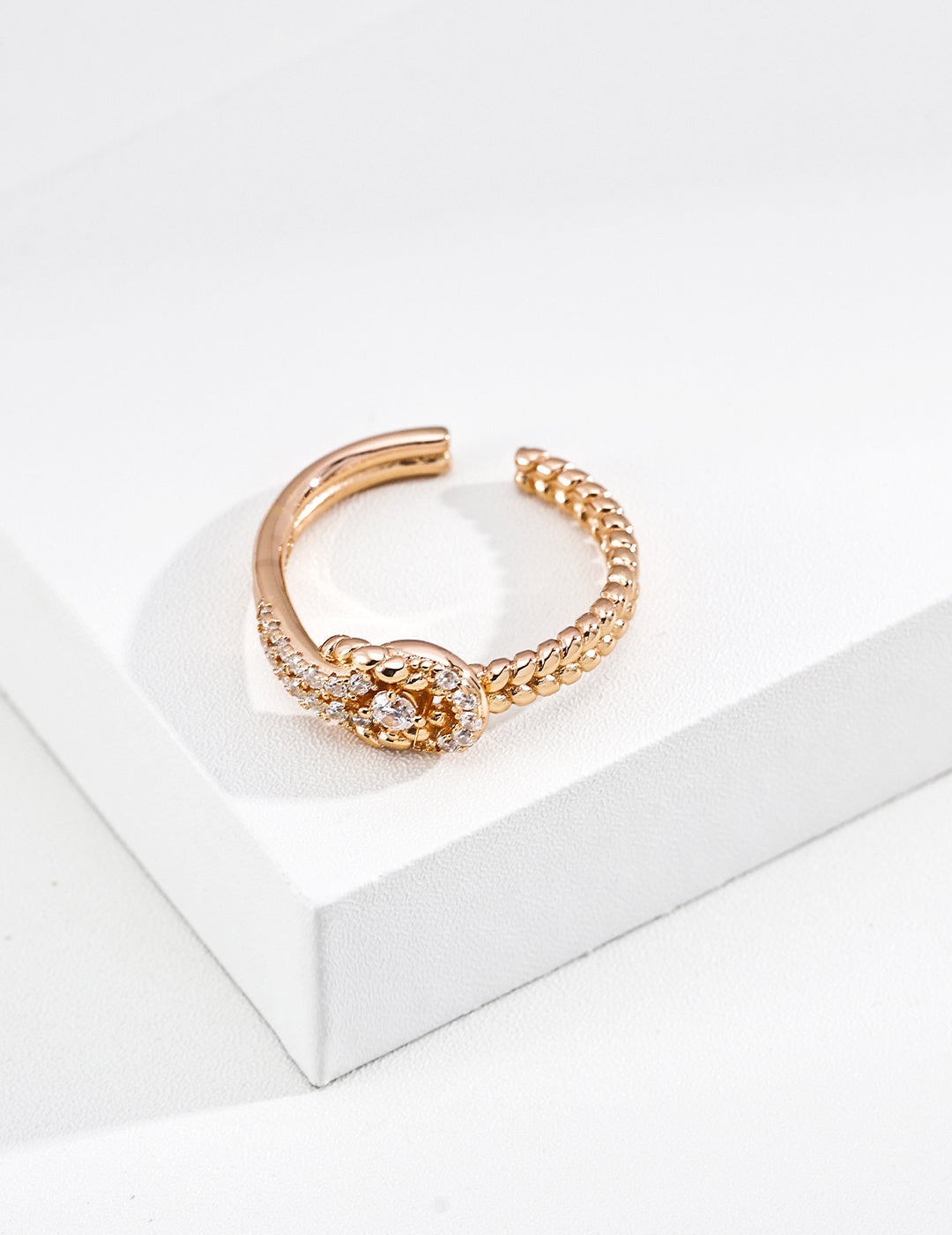 Fortune Knot Ring in Vintage Gold – front view