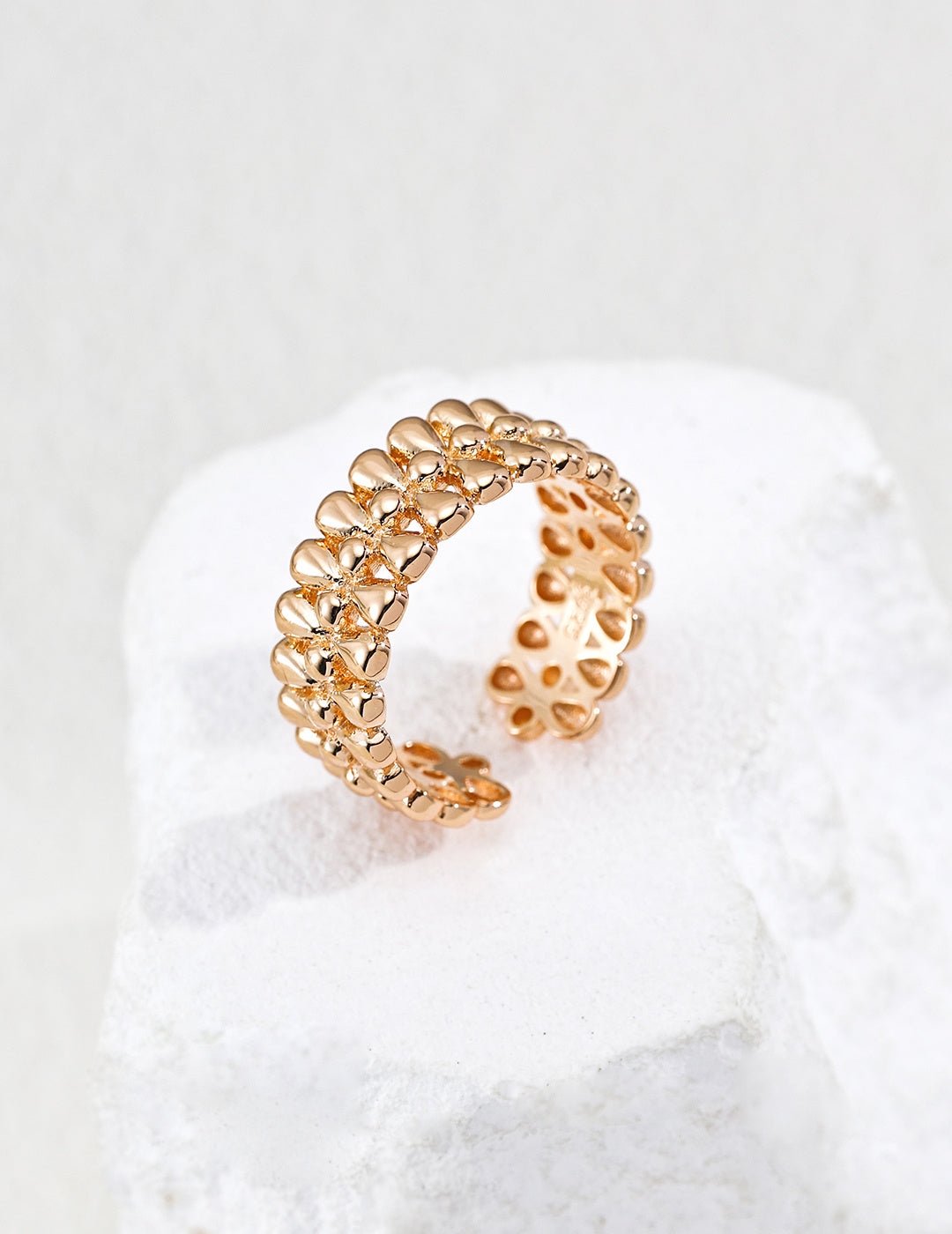 Golden Grain Ring in Vintage Gold – front view
